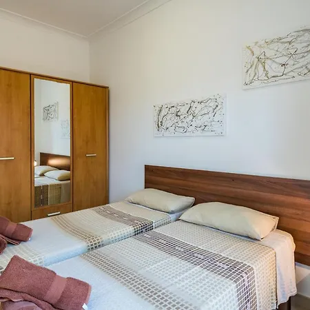 Blue Waters 3 Bedroom Apartments In Sliema, Just Off The Seafront-2