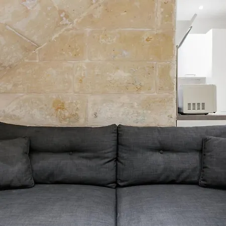 88, Valletta Boutique Escape-2