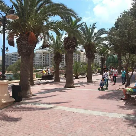 Modern Stylish Apartment - 2 Bedroom & 2 Bathroom Apartment - Spinola Bay, St Julians-2