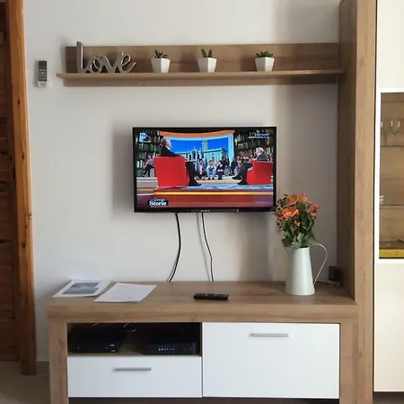 Comfort Apartment No. 16, Daffodil Court-2