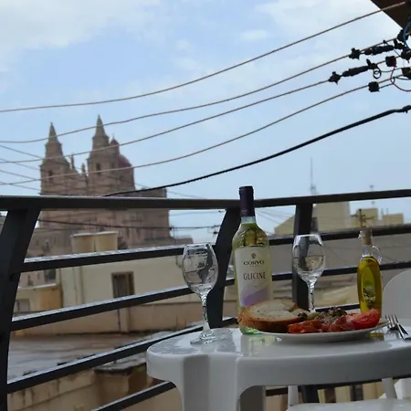 Mellieha Town Centre Bright & Spacious 3 Bedroom Apartment-2