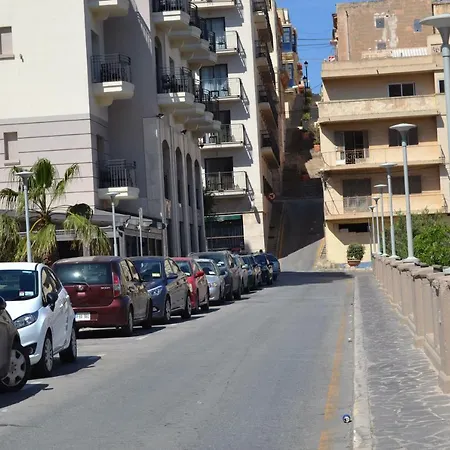 Mellieha Town Centre Bright & Spacious 3 Bedroom Apartment-3