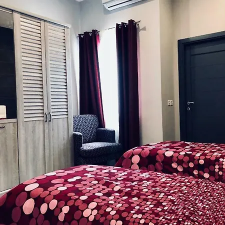 Holiday Townhouse In Sliema Centre-3