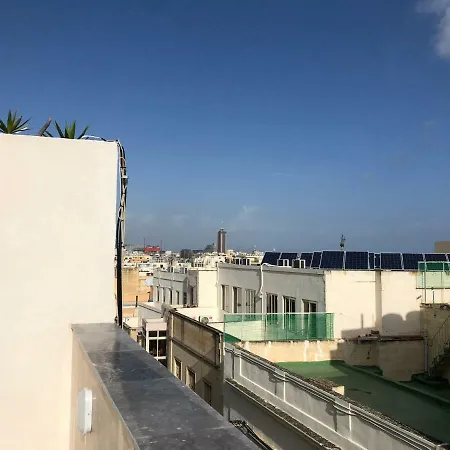 Holiday Townhouse In Sliema Centre-2