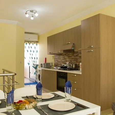 Lunik B - Sliema Duplex Apartment-2