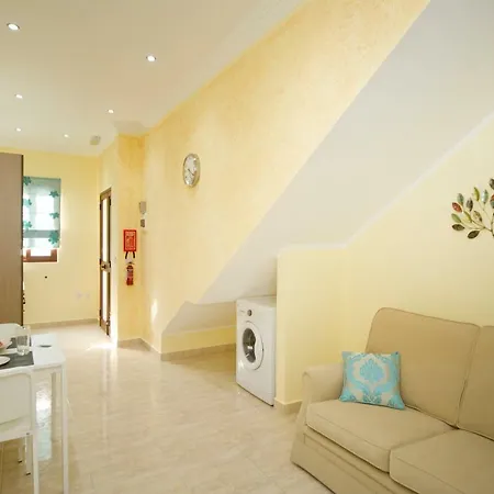 Lunik A - Sliema Duplex Apartment-3