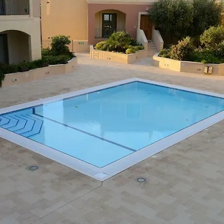 Tas-Sellum Residence-2