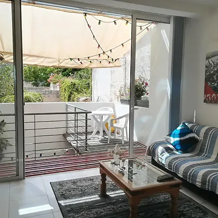Luxury Apartment Close To Seafront-3