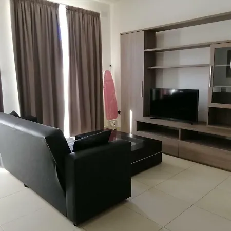Don Mikiel Rua Apartment 3-2