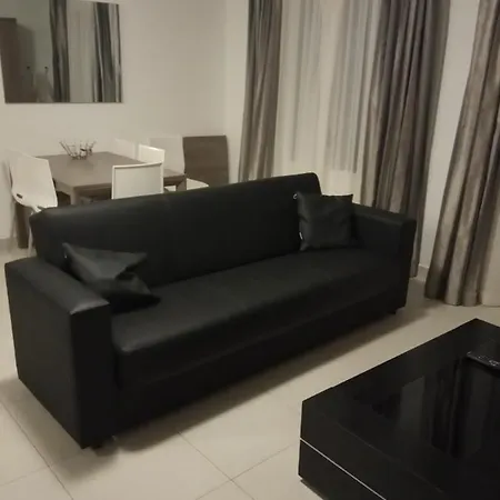 Don Mikiel Rua Apartment 4-2