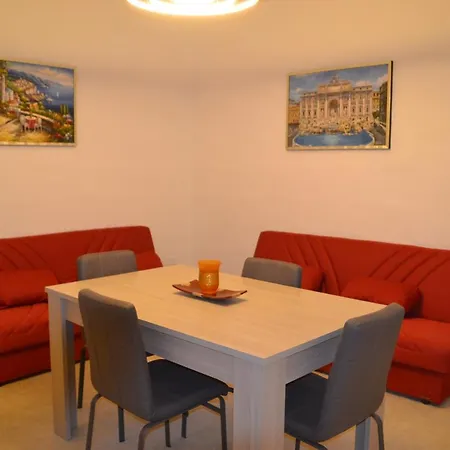La Luna Town House-3