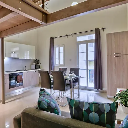 Charming Valletta 1Bd Apartment Off Republic Street-2