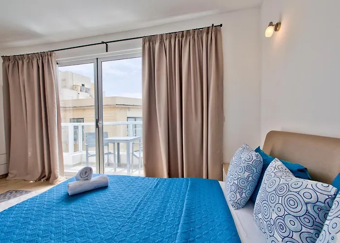 Haustierfreundliches Ferienwohnung Sliema Duplex Penthouse With Sea Views & Private Terrace By Shortletsmalta