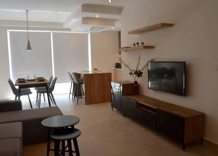2Br Apartment Sliema, Beach & Parking