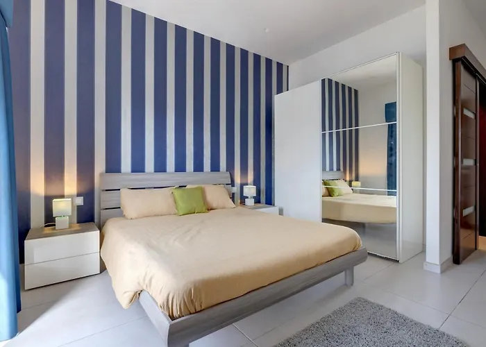 Seaview Apartment Top Location In Sliema