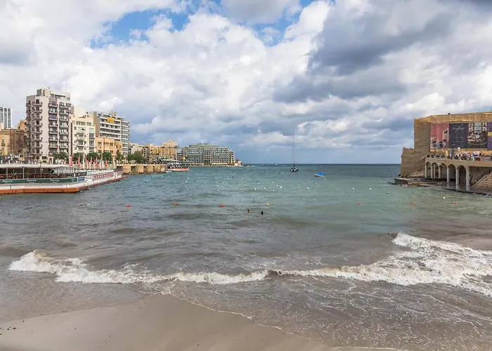 Duplex Penthouse With Terrace In Balluta Bay - Sleeps 6 Sliema