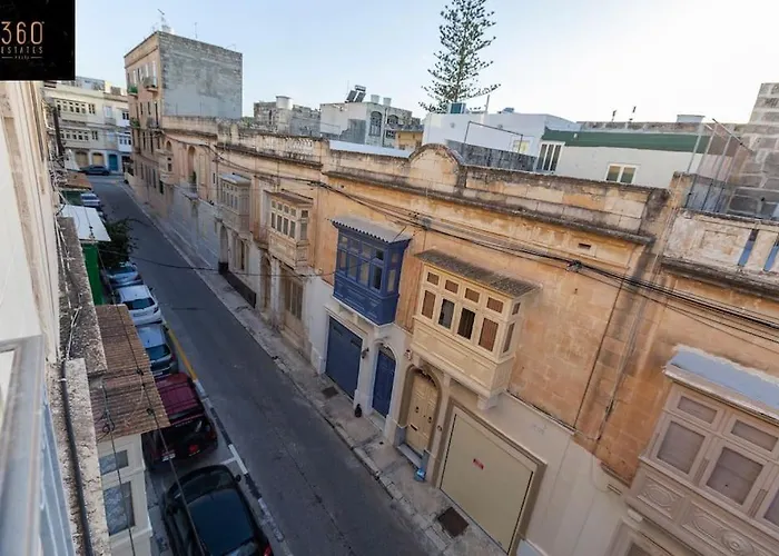 Beautiful, Typical Maltese 4Br Home With Roof Top By 360 Estates Sliema