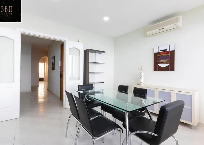 Unique Seafront 3Br, Sliema Beach - Ac & Wifi By 360 Estates