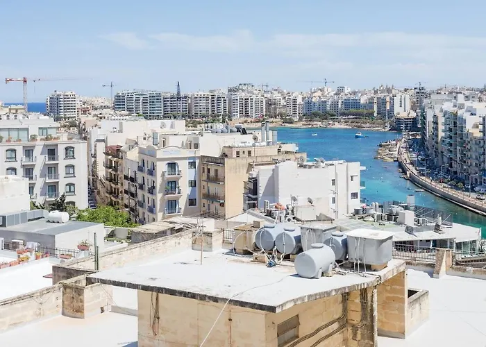 Saint Julian'S City Apartment With Terrace che accetta animali