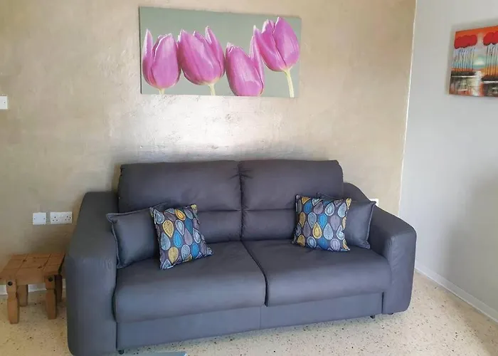 Pet friendly Valletta Apartment With Harbour Veiw