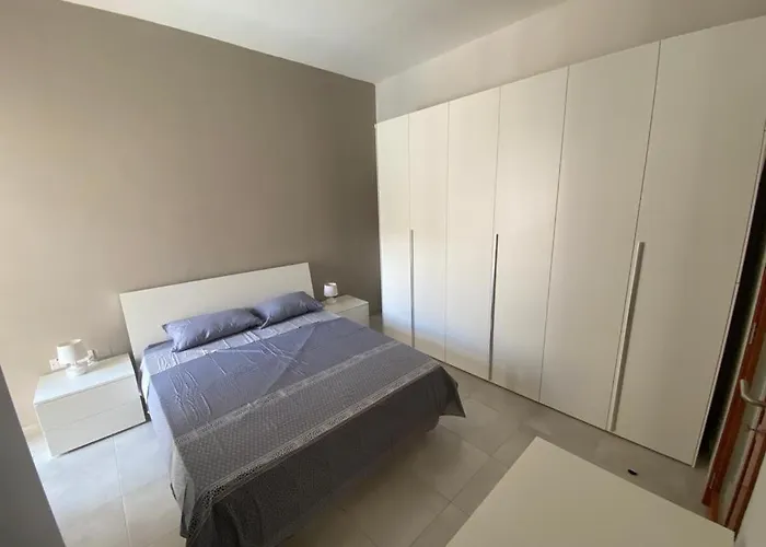 Sliema Central 2-Bedroom On A Quiet Street, Near Valletta By Malta Weekend