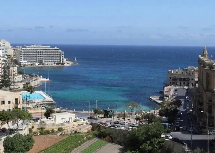 1 Bedrm Apt Seaview Balluta Bay San Giuliano