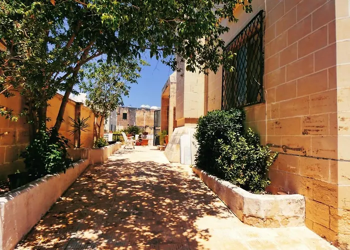Modern Bedroom Gzira