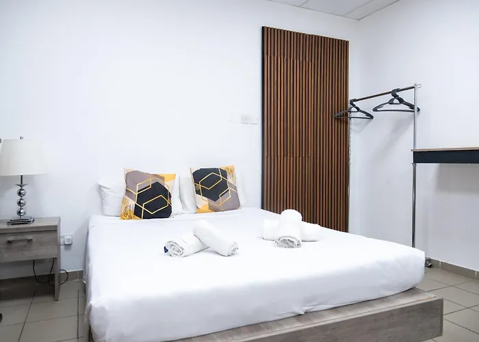 Napoli Suites Studios Aparthotel San Ġiljan