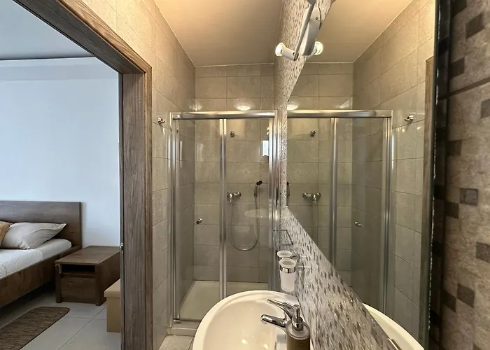 New & Comfortable 7Sun Apartments Near Sandy Beach St. Paul's Bay