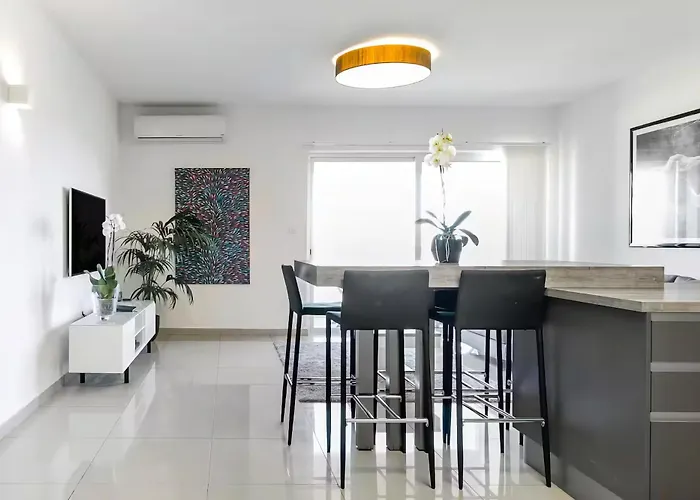 Award Winning Apartment St Julians San Ġiljan