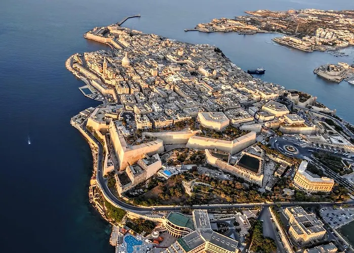 Charming Rooms With A Seaview Sliema