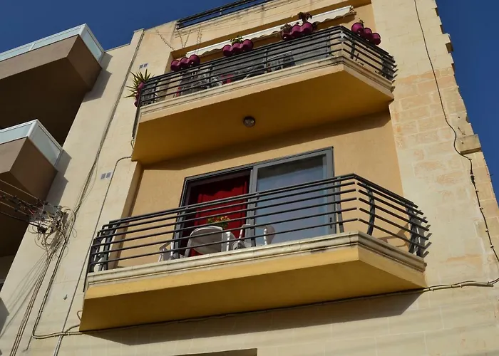 Boutique Mellieha Town Centre Bright & Spacious 3 Bedroom Apartment
